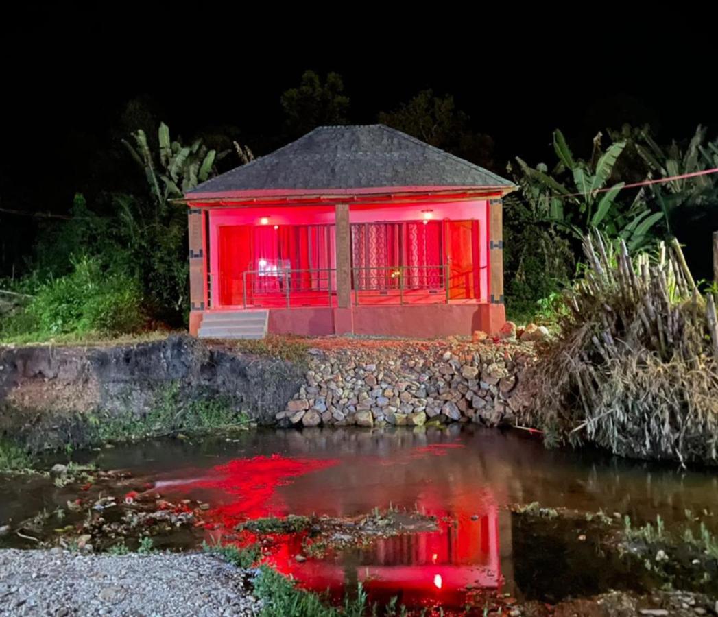 Bamboo River ResortsWli Afegame エクステリア 写真