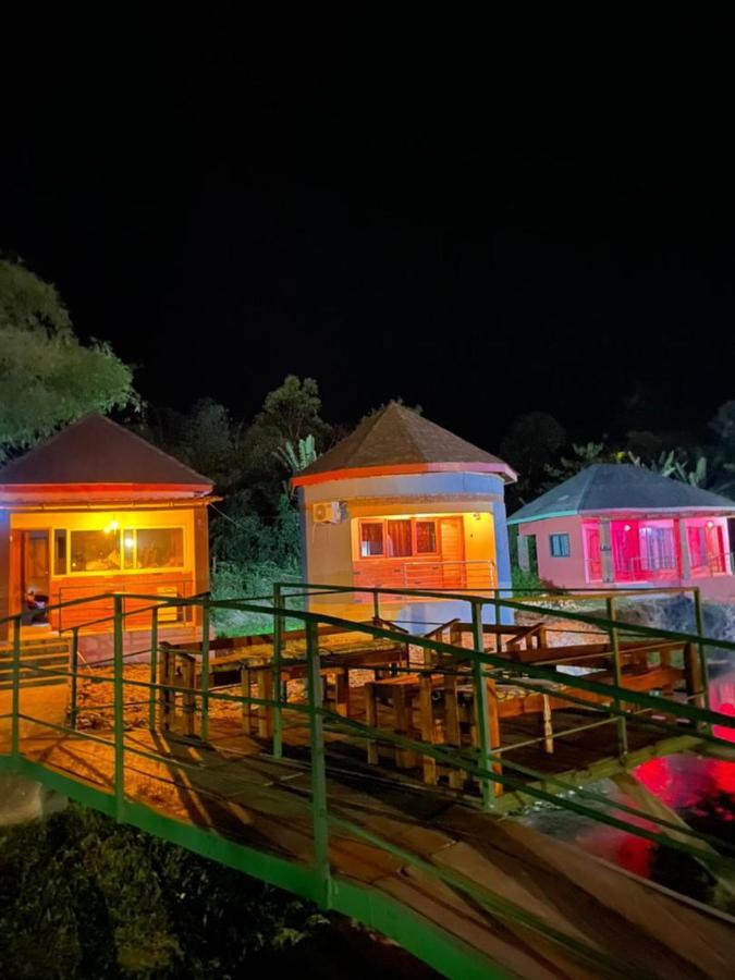 Bamboo River ResortsWli Afegame エクステリア 写真