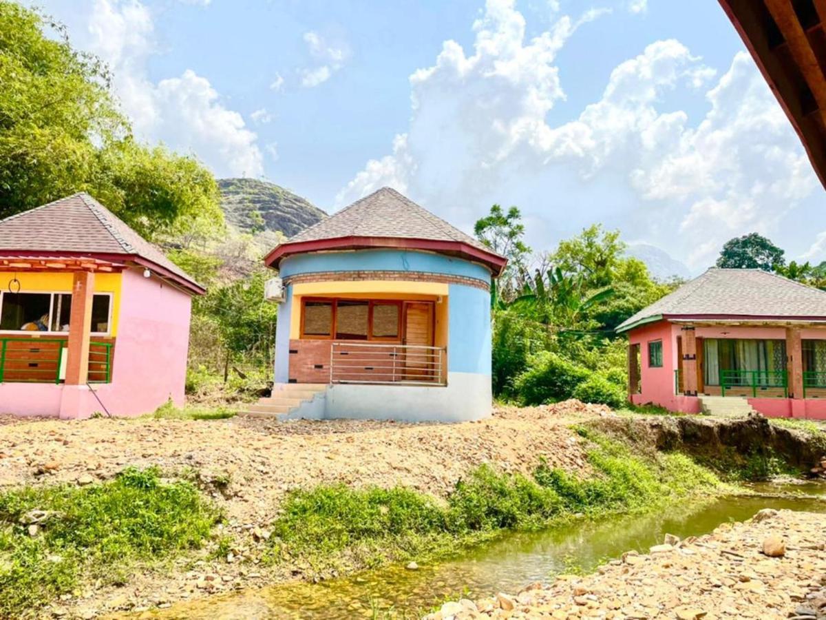 Bamboo River ResortsWli Afegame エクステリア 写真